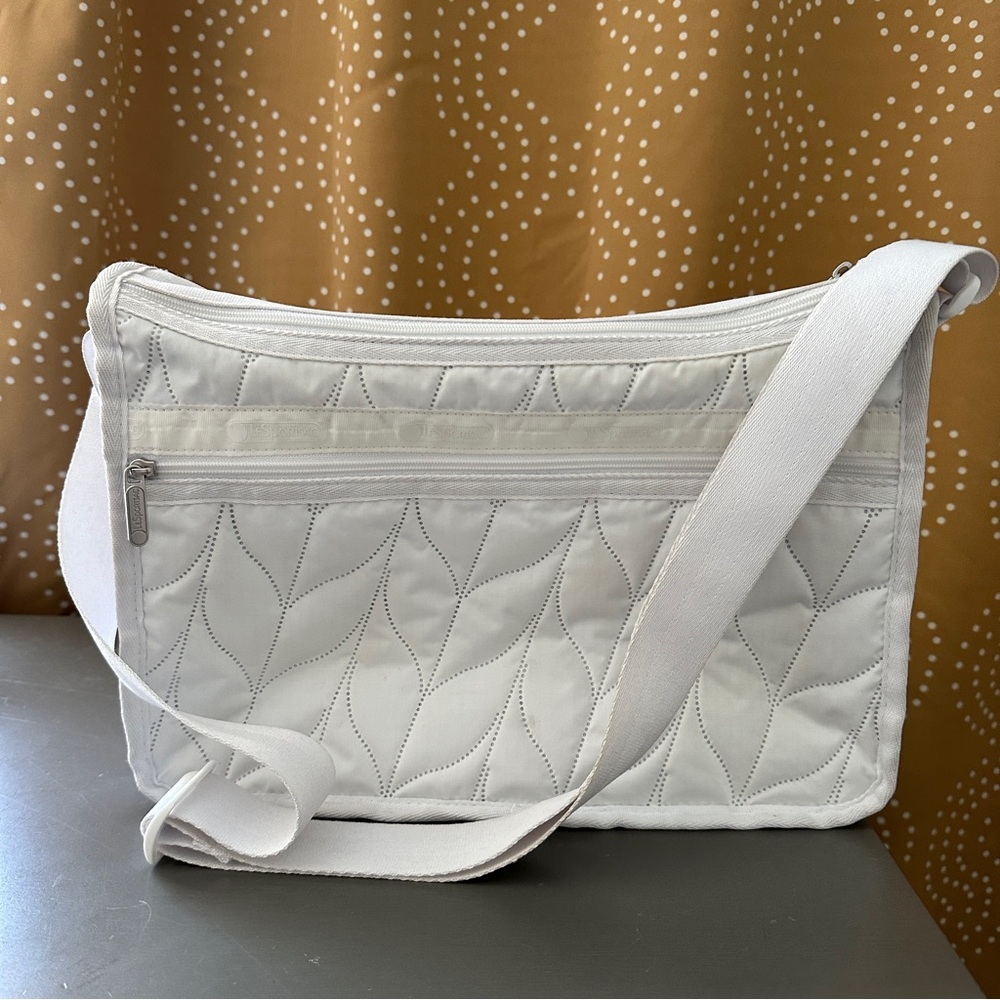 LeSportsac Deluxe Everyday Bag